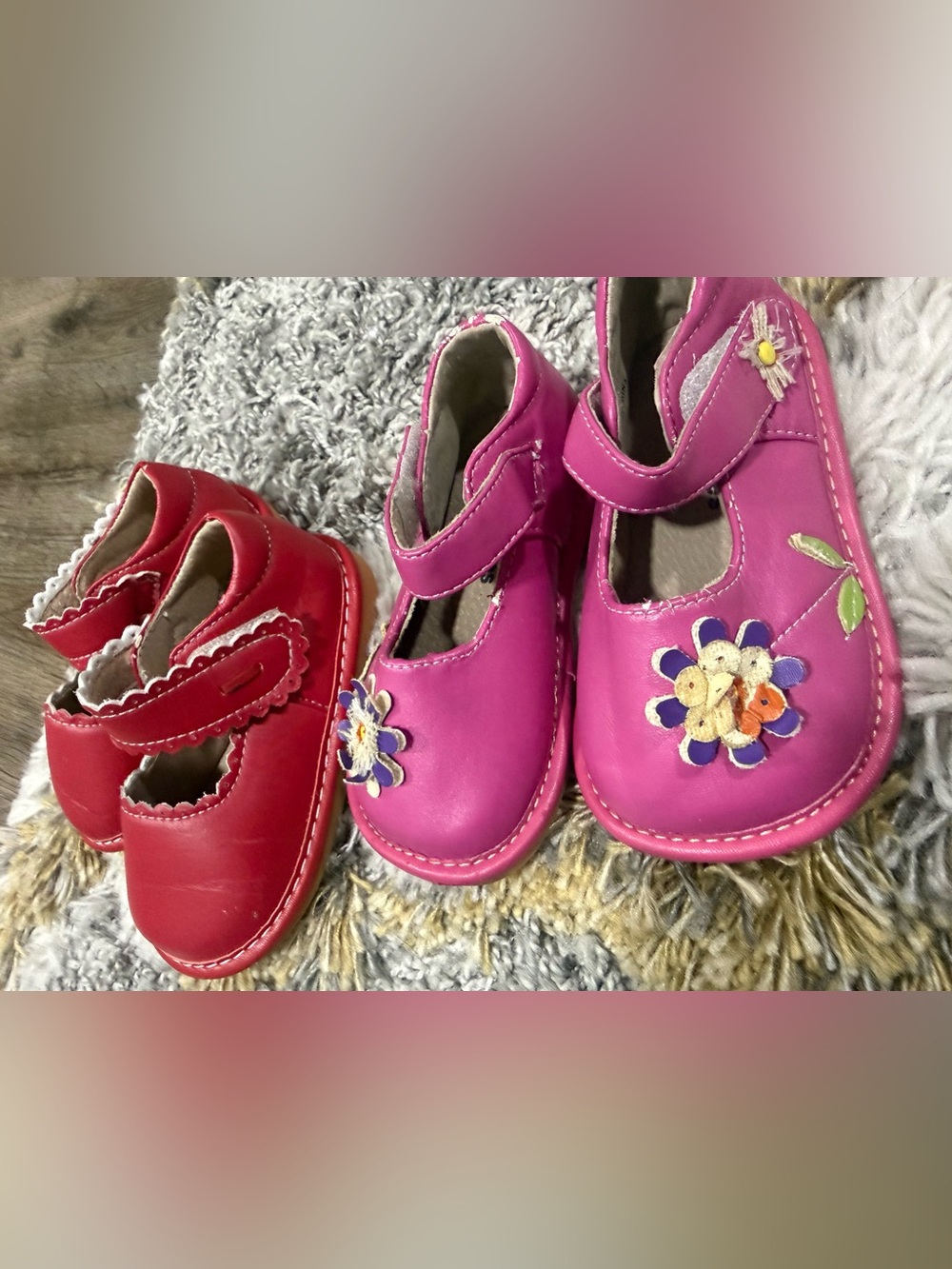 LanieCakes Mary Jane’s little Kid Sz 8 Mary Jane Shoes in Pink and Red - Picture 4 of 6